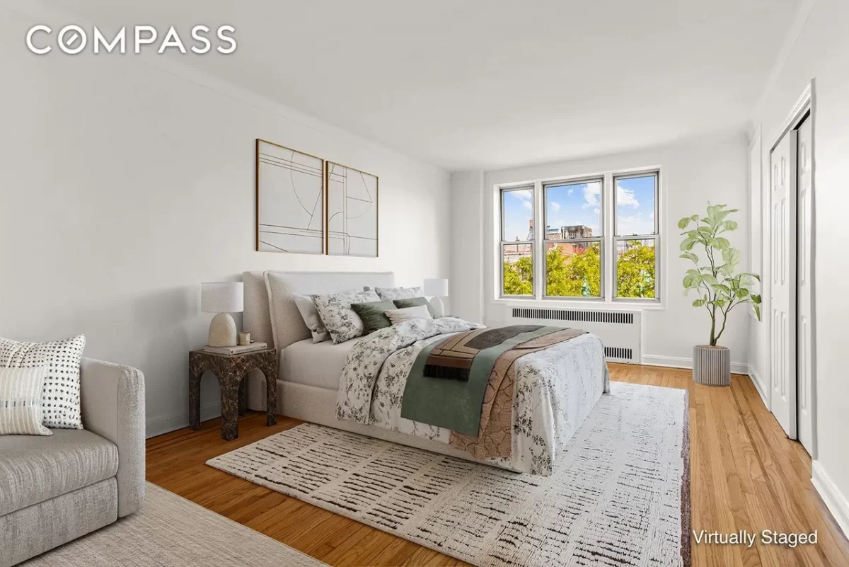 Condo for Sale in Queens, NY