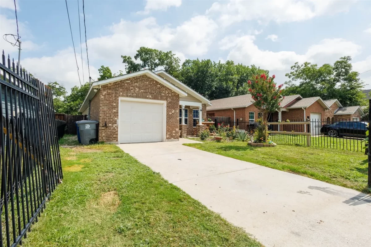 3BR House for Sale in Dallas, TX