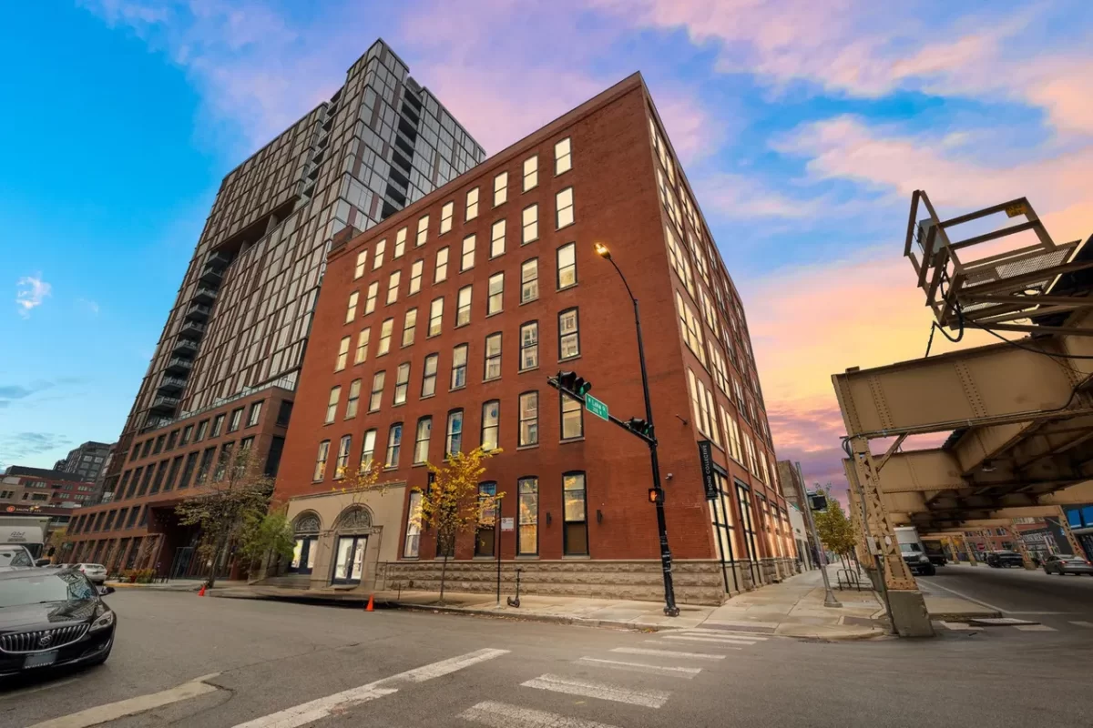 2BR Condo for Sale in Chicago, IL