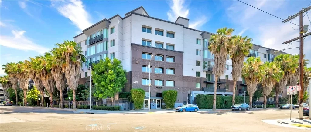 2BR Condo for Sale in Los Angeles, CA