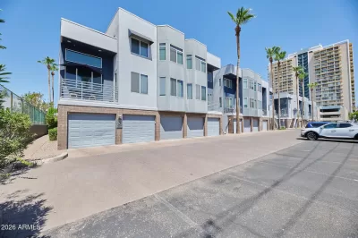 2BR Townhouse for Sale in Phoenix, AZ