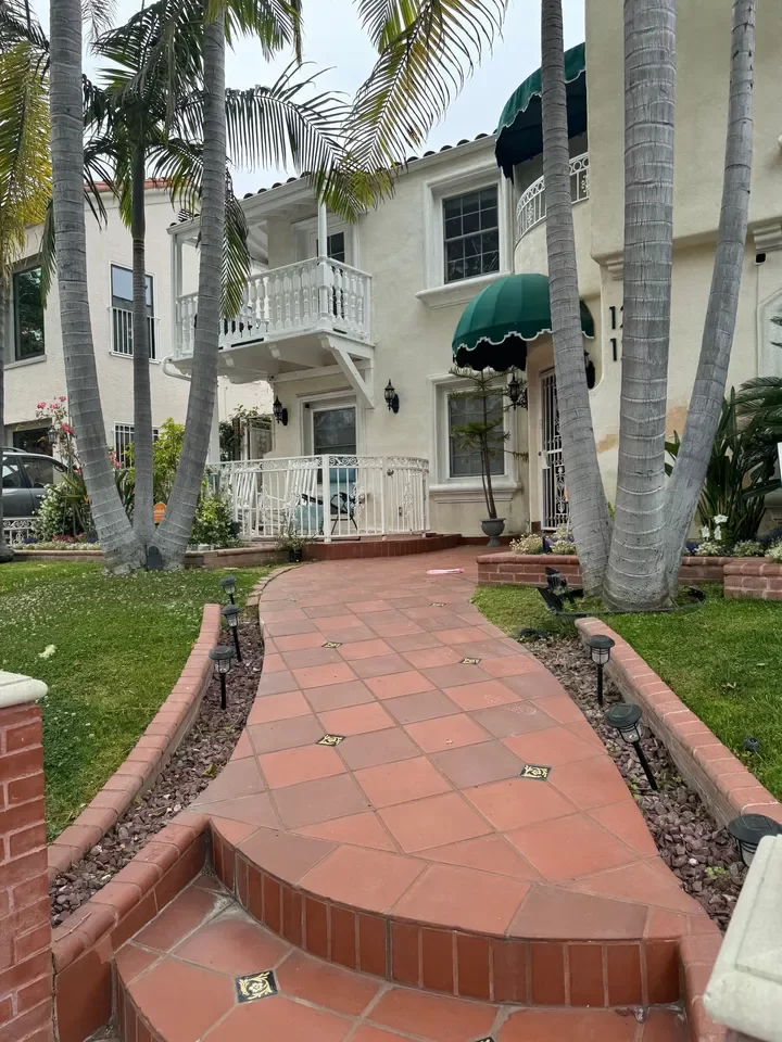 3BR Apartment for Rent in Los Angeles, CA
