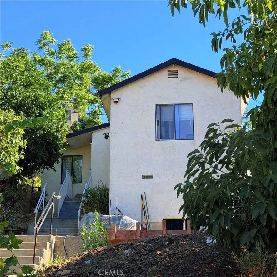 2BR House for Sale in Los Angeles, CA