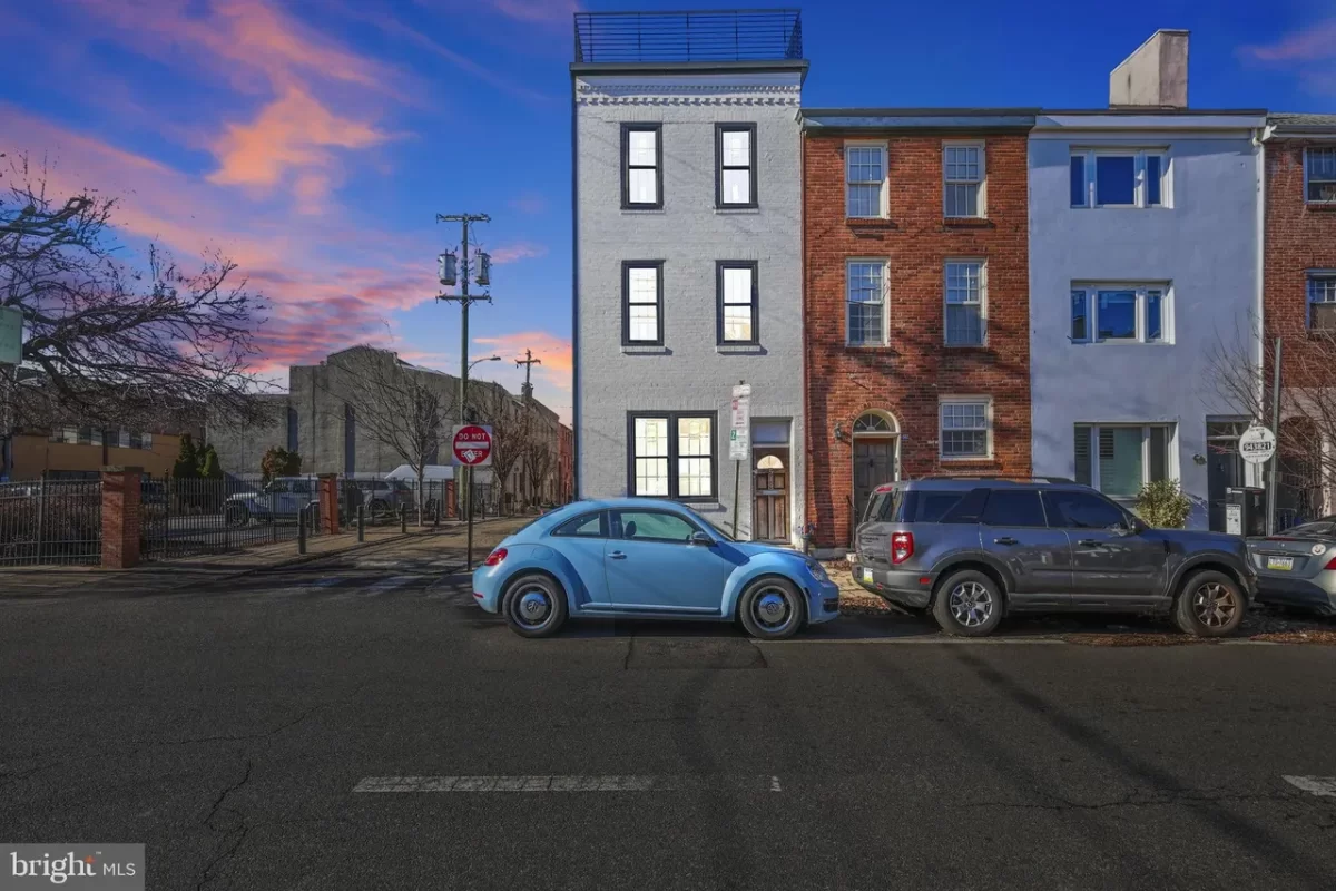 3BR Townhouse for Sale in Philadelphia, PA