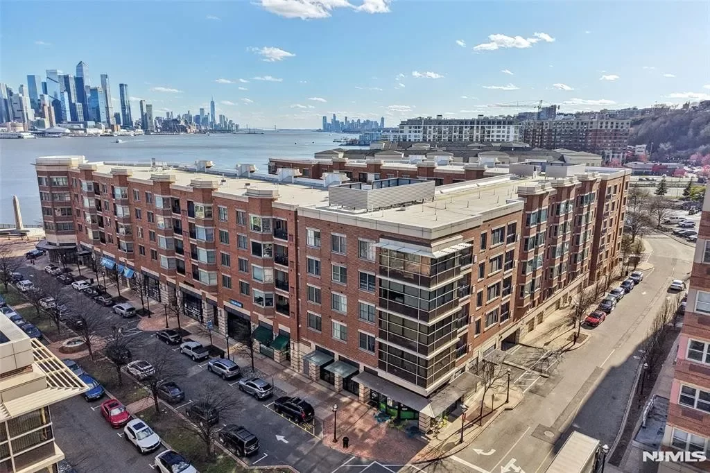 1BR Condo for Rent in West New York, NJ