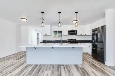 4BR House for Sale in Phoenix, AZ