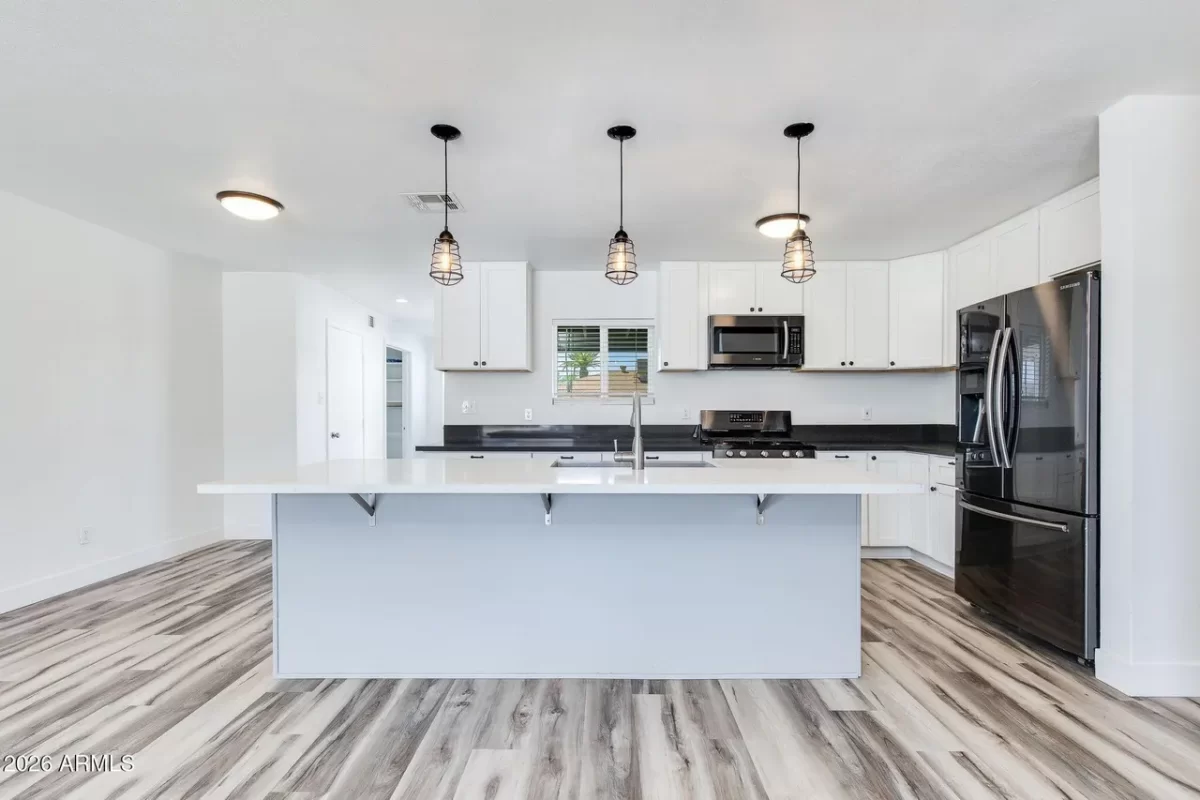 4BR House for Sale in Phoenix, AZ