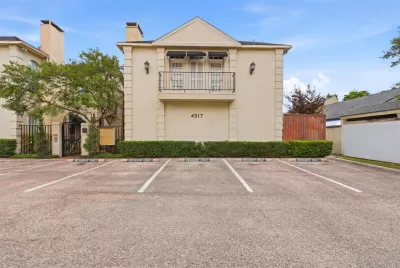 2BR Condo for Rent in Dallas, TX