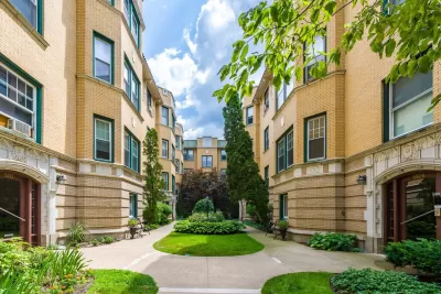 1BR House for Sale in Chicago, IL