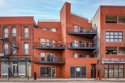 2BR Condo for Sale in Chicago, IL