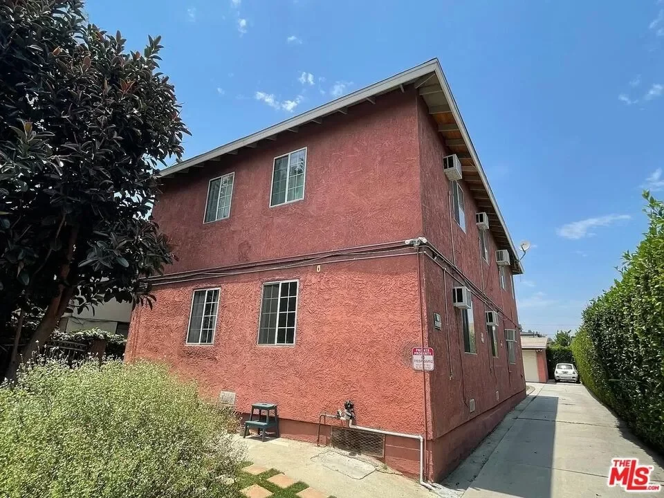 7BR Multi-Family for Sale in Los Angeles, CA