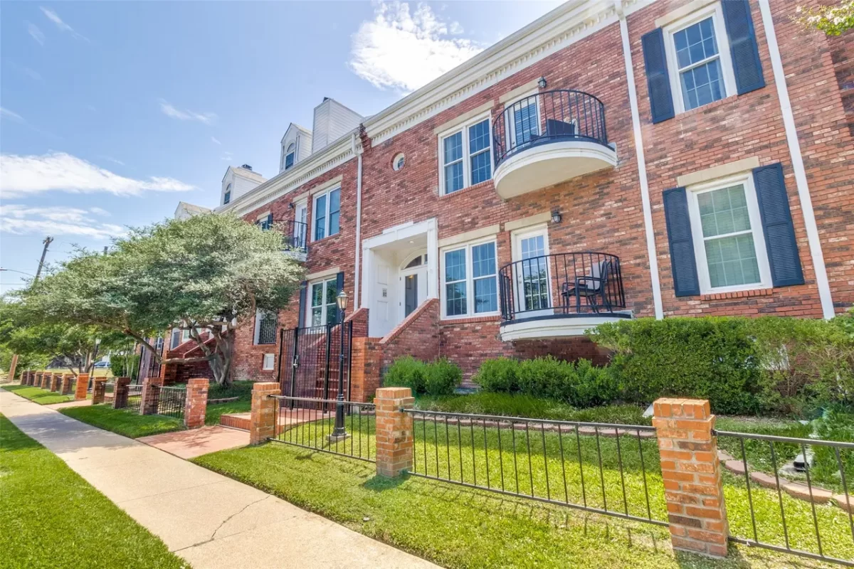 2BR Condo for Sale in Dallas, TX