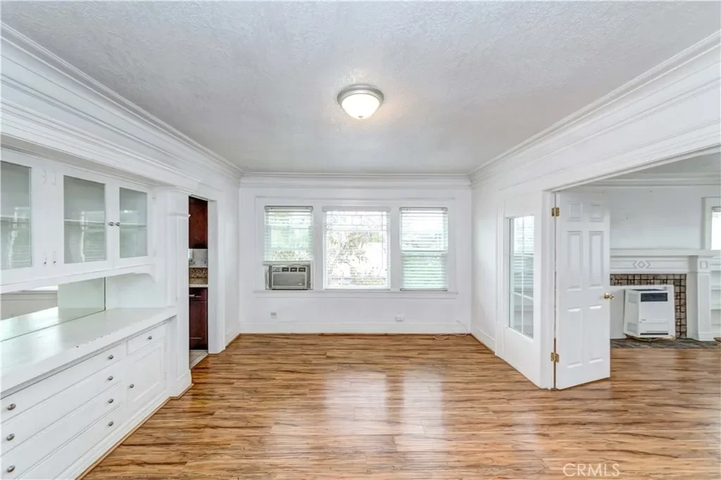 8BR Multi-Family for Sale in Los Angeles, CA