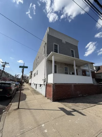 3BR Multi-Family for Rent in Bayonne, NJ