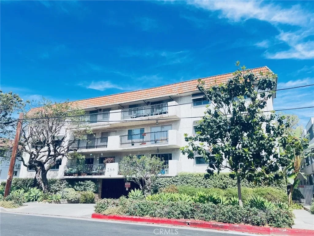 2BR House for Rent in Pasadena, CA