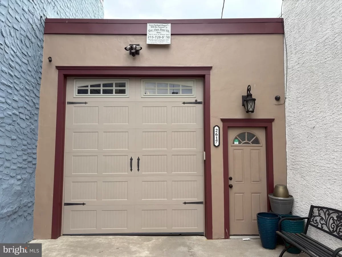 Townhouse for Sale in Philadelphia, PA