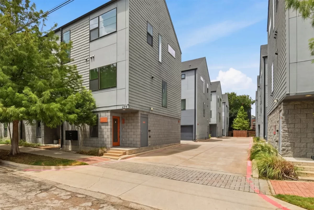 2BR Condo for Sale in Dallas, TX