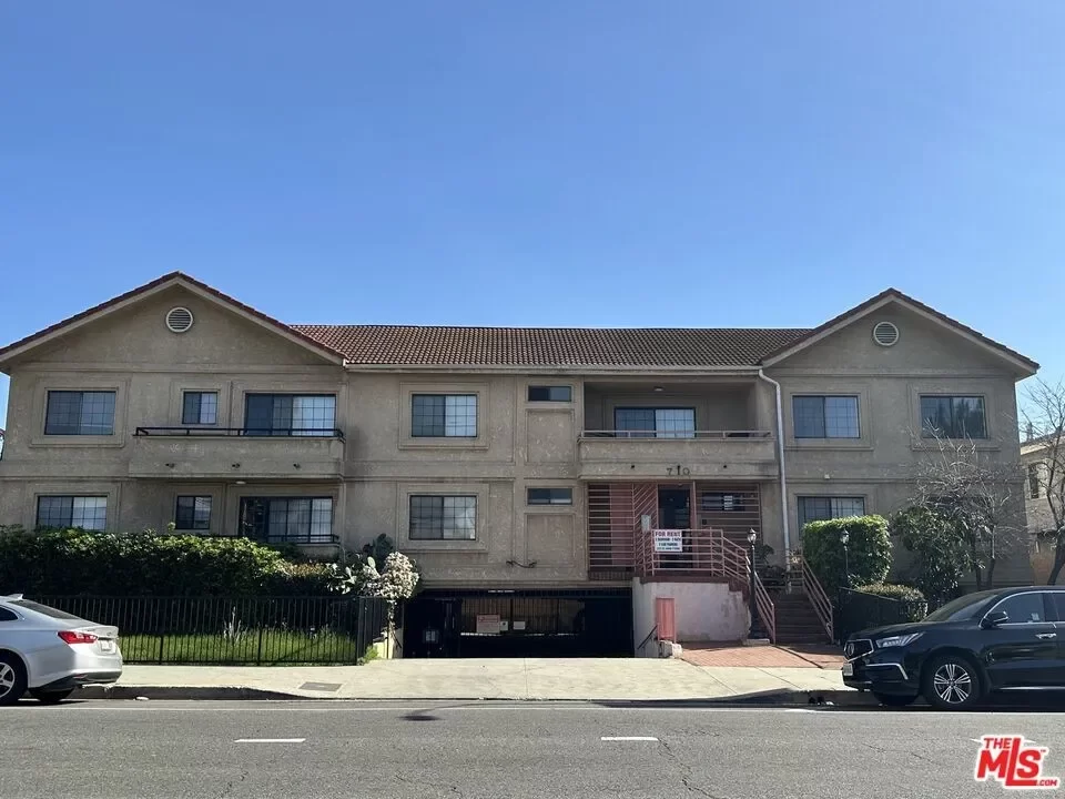 2BR House for Rent in Los Angeles, CA