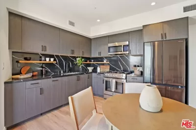 3BR Condo for Rent in Los Angeles, CA