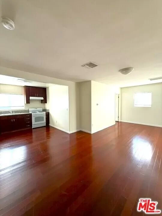 2BR Apartment for Rent in Los Angeles, CA