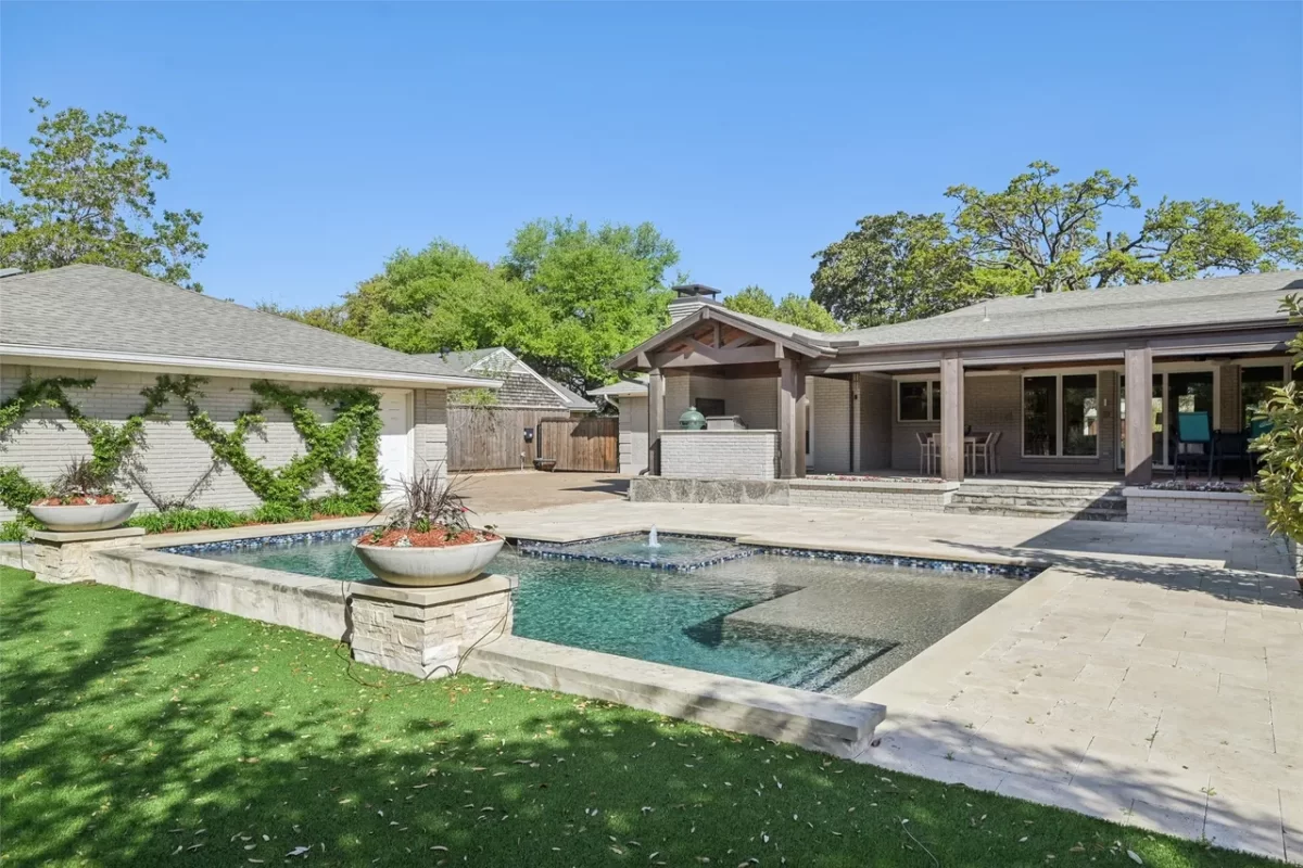 4BR House for Sale in Dallas, TX