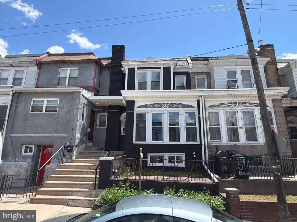 3BR Townhouse for Sale in Philadelphia, PA
