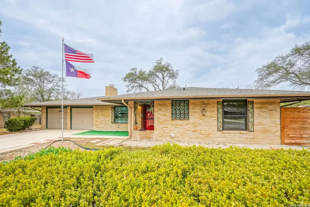 3BR House for Sale in Windcrest, TX