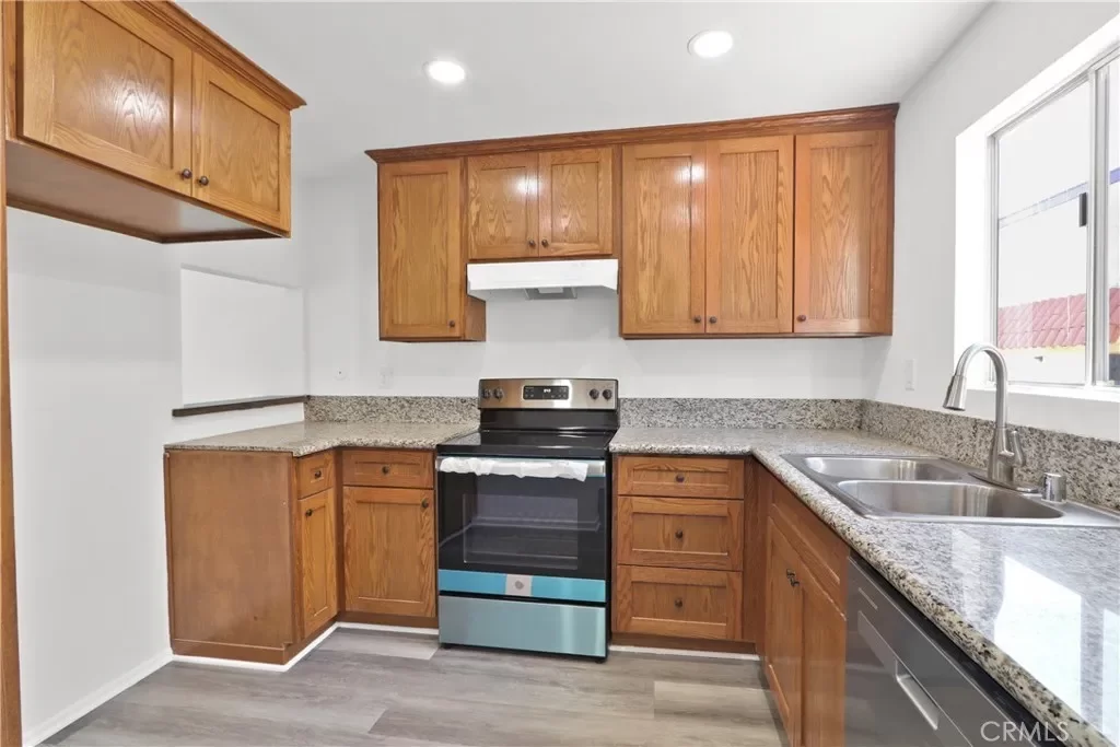 2BR Condo for Sale in Inglewood, CA