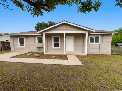4BR House for Sale in San Antonio, TX