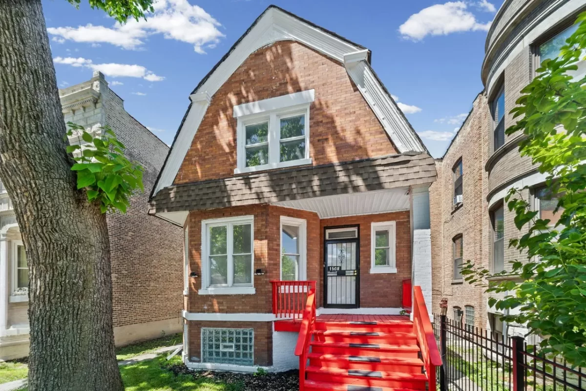 3BR House for Sale in Chicago, IL