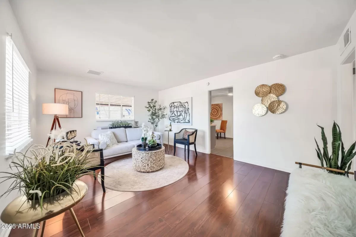 2BR House for Sale in Phoenix, AZ