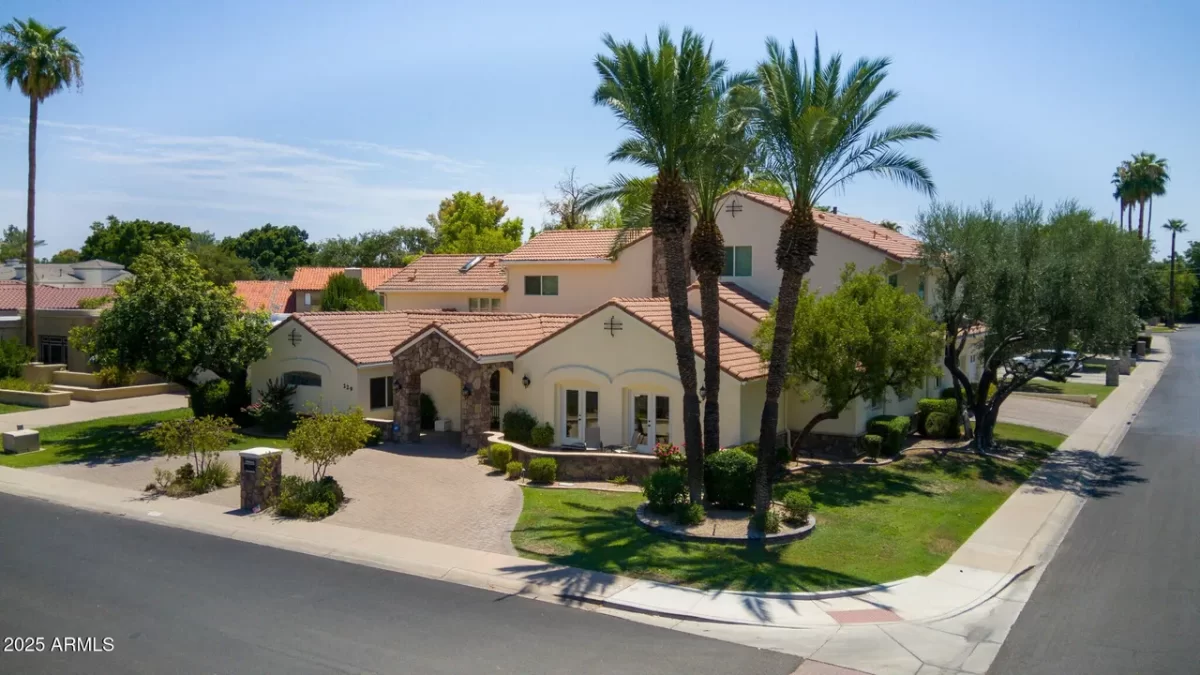 6BR House for Sale in Phoenix, AZ