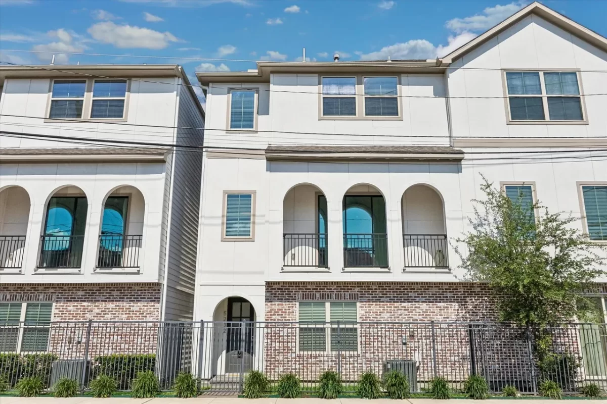 3BR Townhouse for Sale in Houston, TX