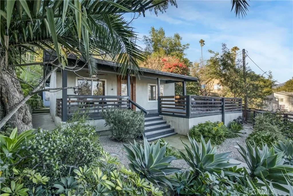 2BR House for Sale in Los Angeles, CA