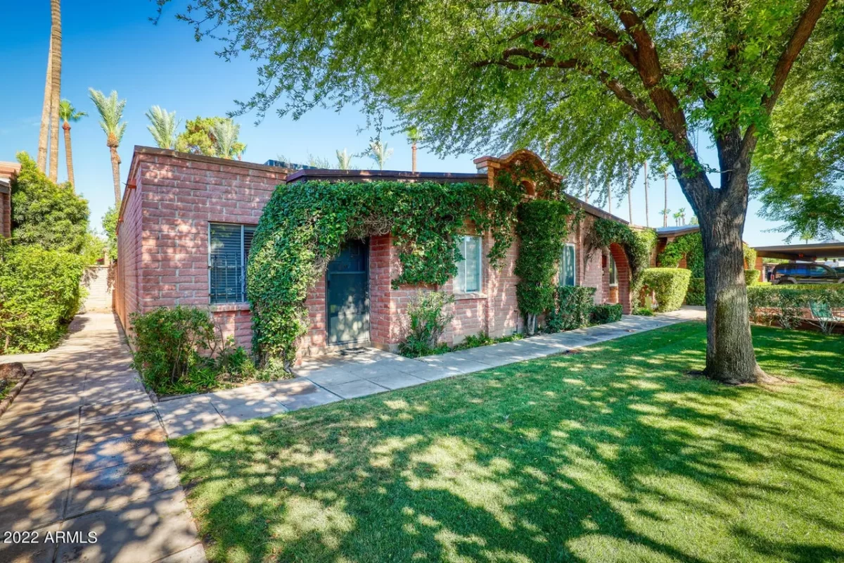 2BR Townhouse for Sale in Phoenix, AZ