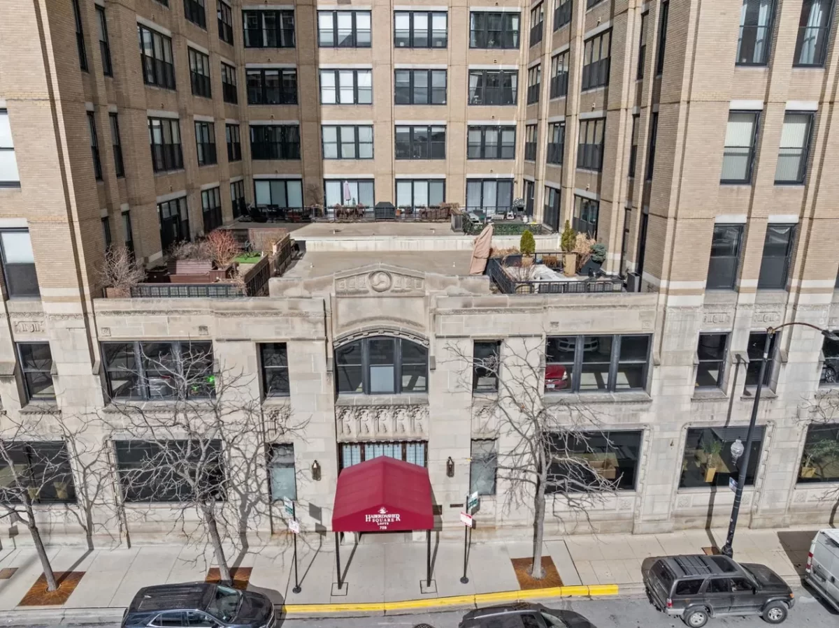 3BR Condo for Sale in Chicago, IL