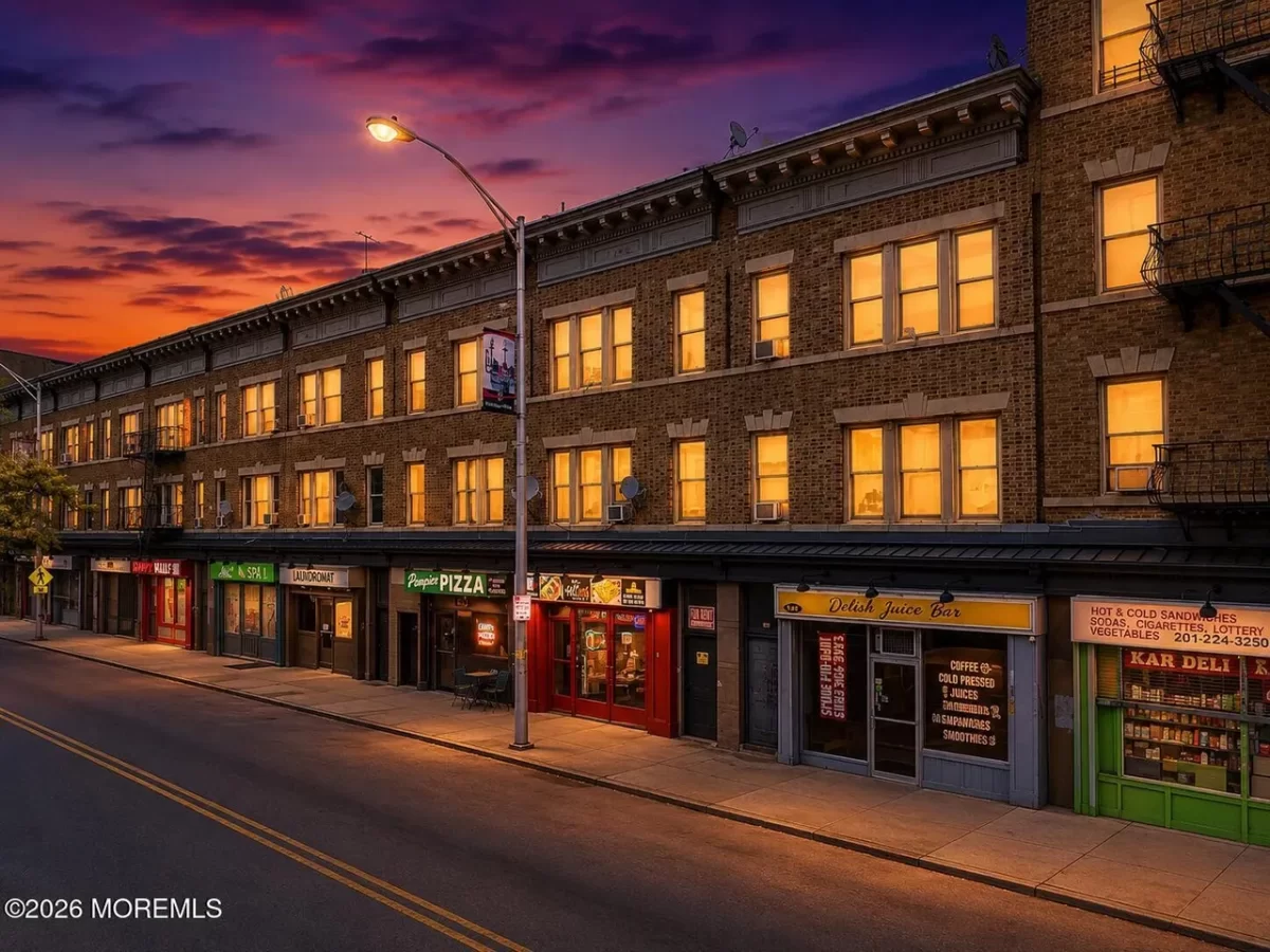 6BR Multi-Family for Sale in Jersey City, NJ