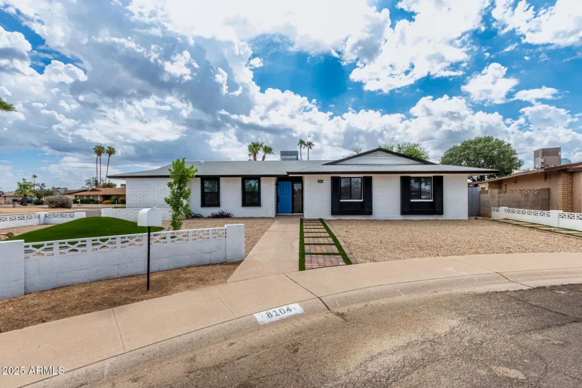 6BR House for Sale in Glendale, AZ