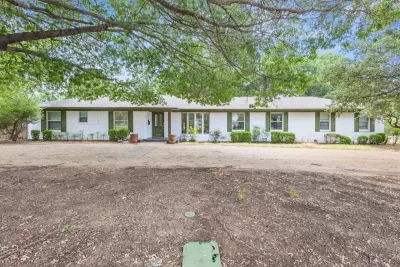 4BR House for Rent in Dallas, TX
