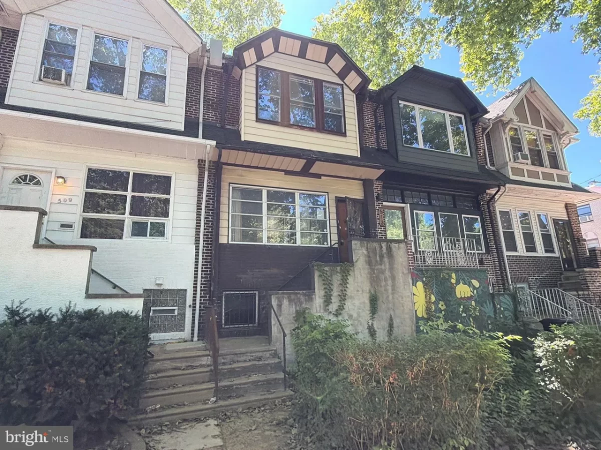 4BR Townhouse for Sale in Philadelphia, PA