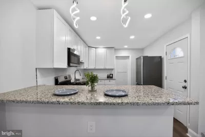 3BR Townhouse for Sale in Philadelphia, PA