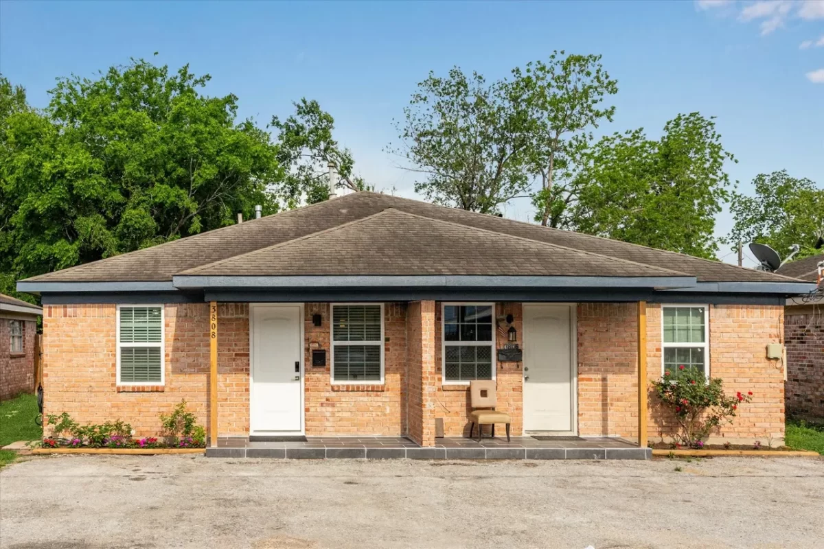 4BR Multi-Family for Sale in Houston, TX