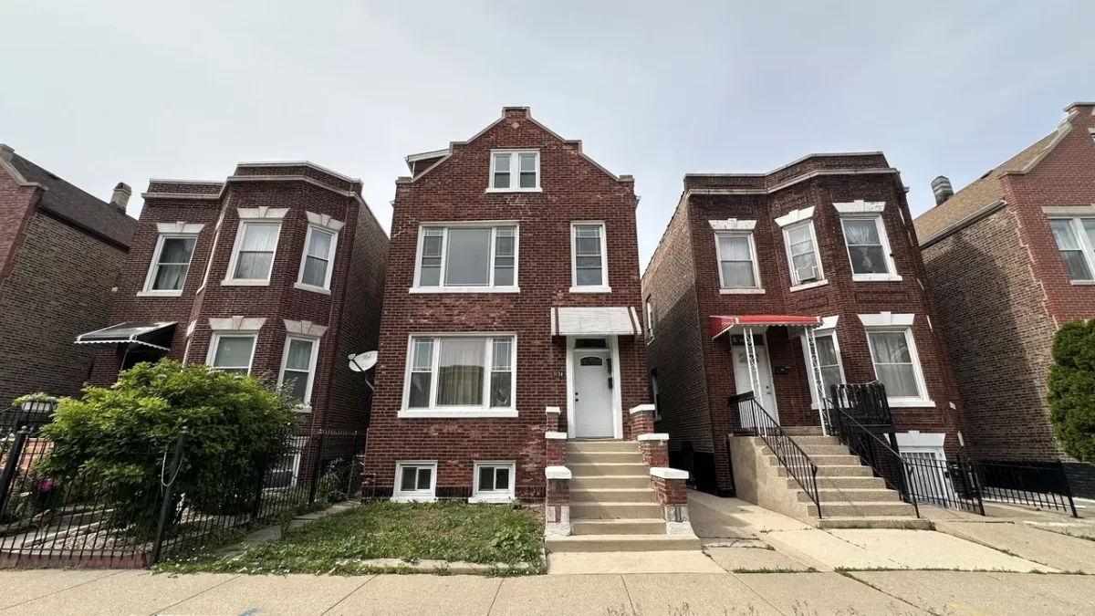 5BR Multi-Family for Sale in Chicago, IL