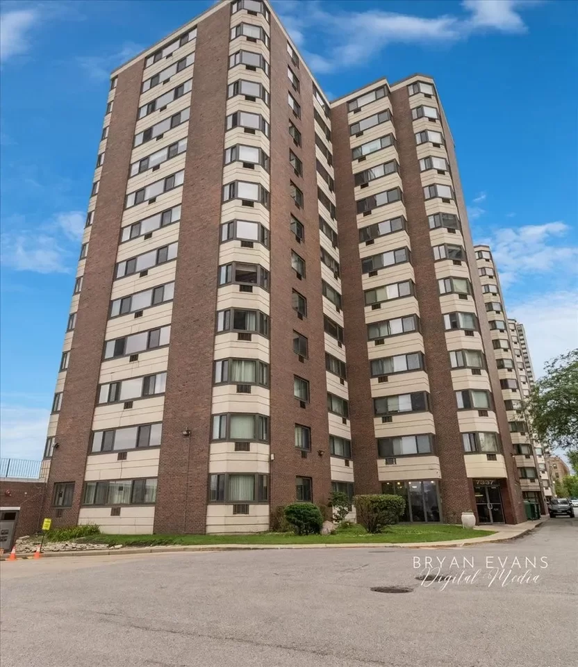 2BR House for Rent in Chicago, IL
