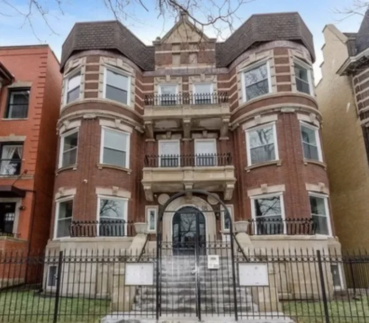 3BR Condo for Sale in Chicago, IL