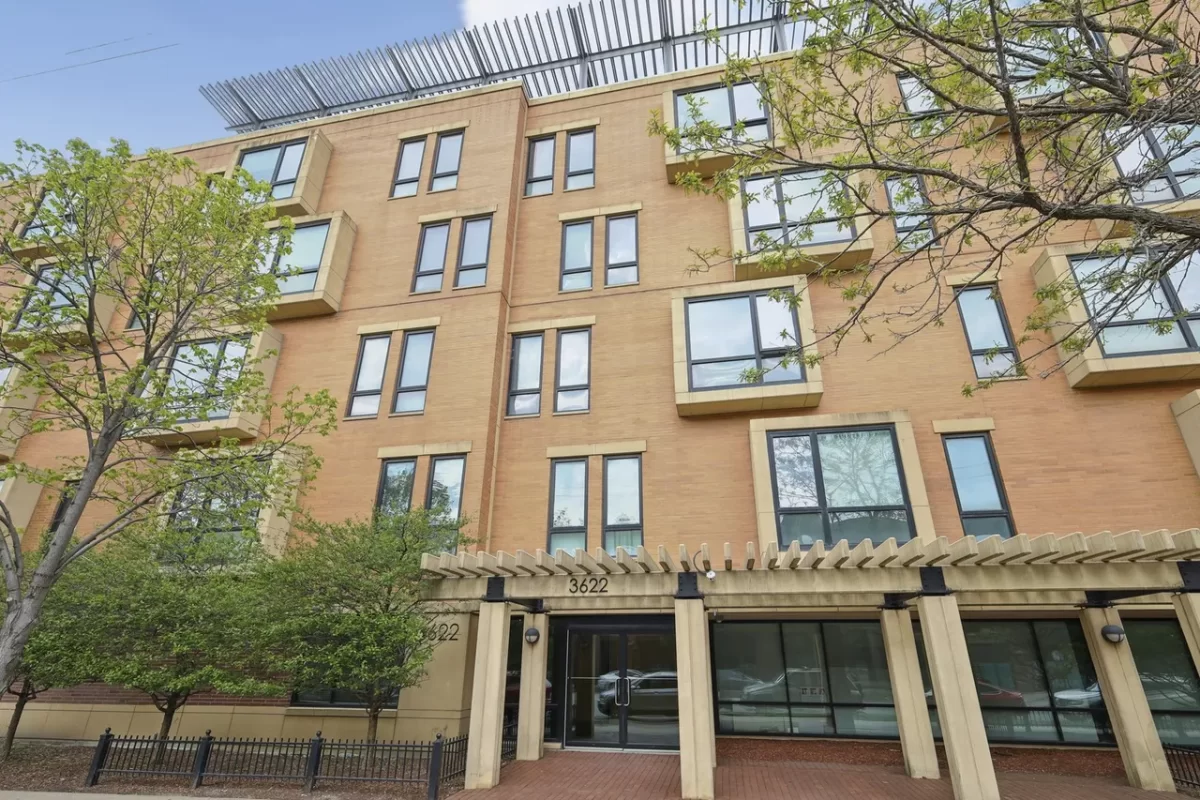 2BR House for Rent in Chicago, IL