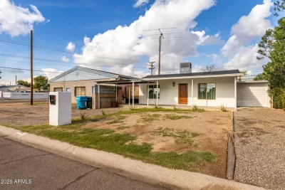2BR House for Sale in Phoenix, AZ