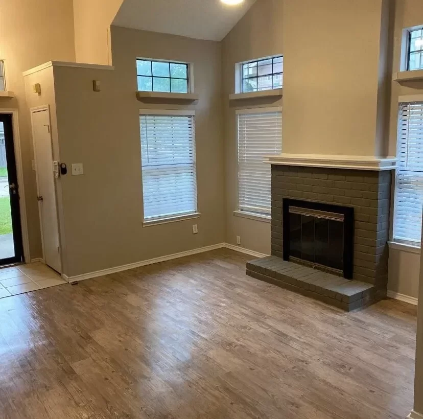 2BR House for Sale in Dallas, TX