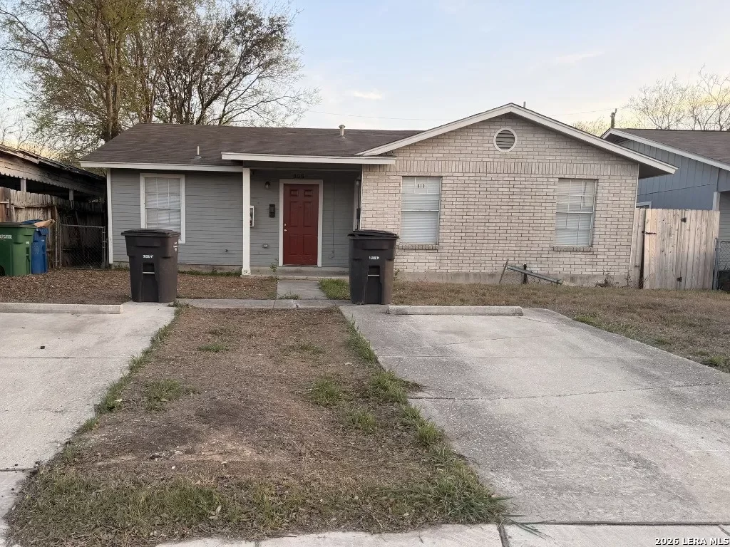 2BR House for Rent in San Antonio, TX