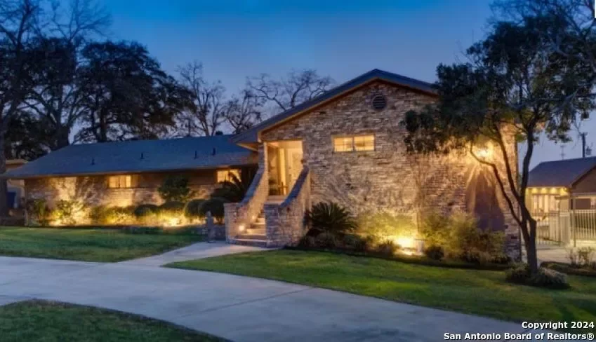 4BR House for Sale in San Antonio, TX